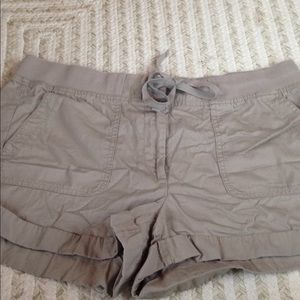 Loft sz12 khaki cotton shorts stretch tied pockets